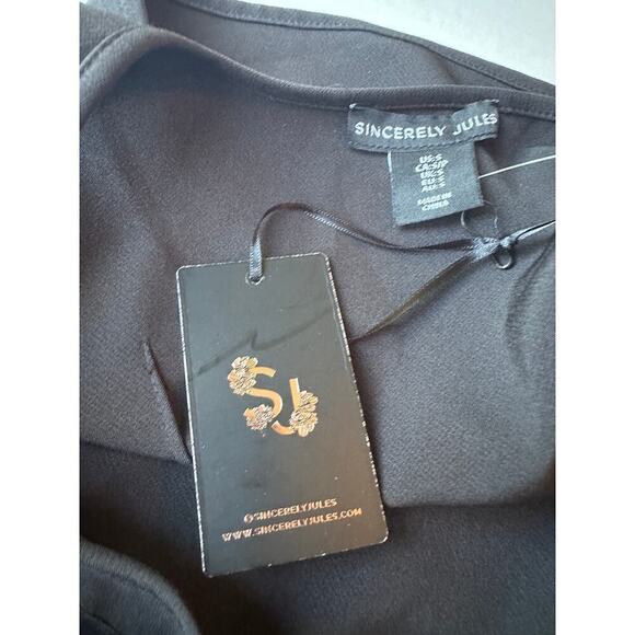 Sincerely Jules NWT Black Square Neck Sleeveless Side Zip Crop Top Size S - Picture 4 of 11